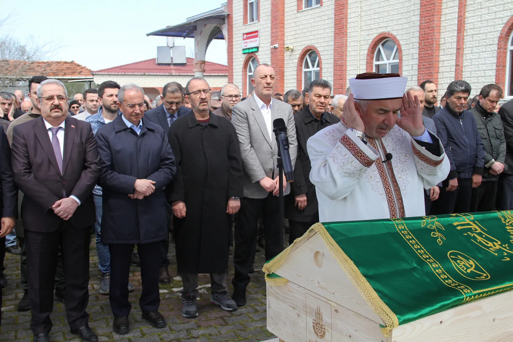 Başkan Dündar'ın amcasına son görev
