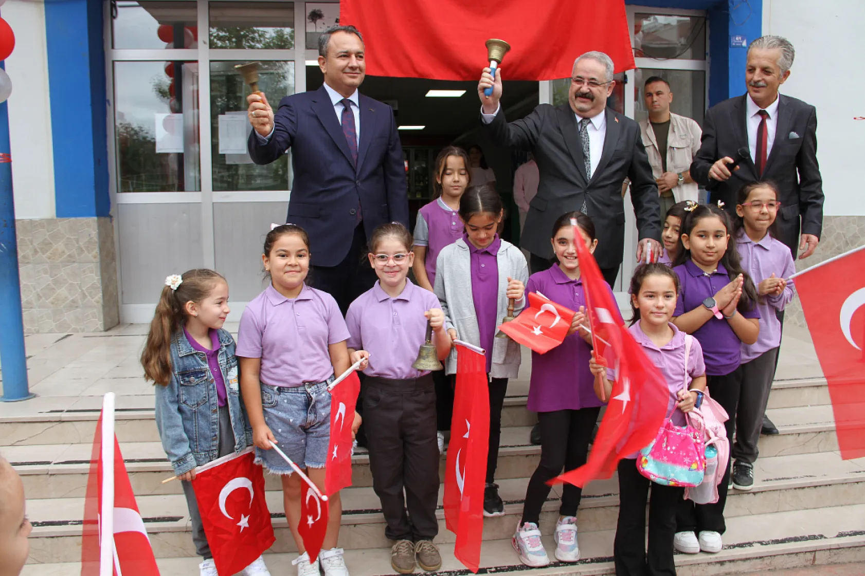 Çarşamba'da yeni eğitim-öğretim yılı Kaymakam Sağlam'ın ziliyle başladı