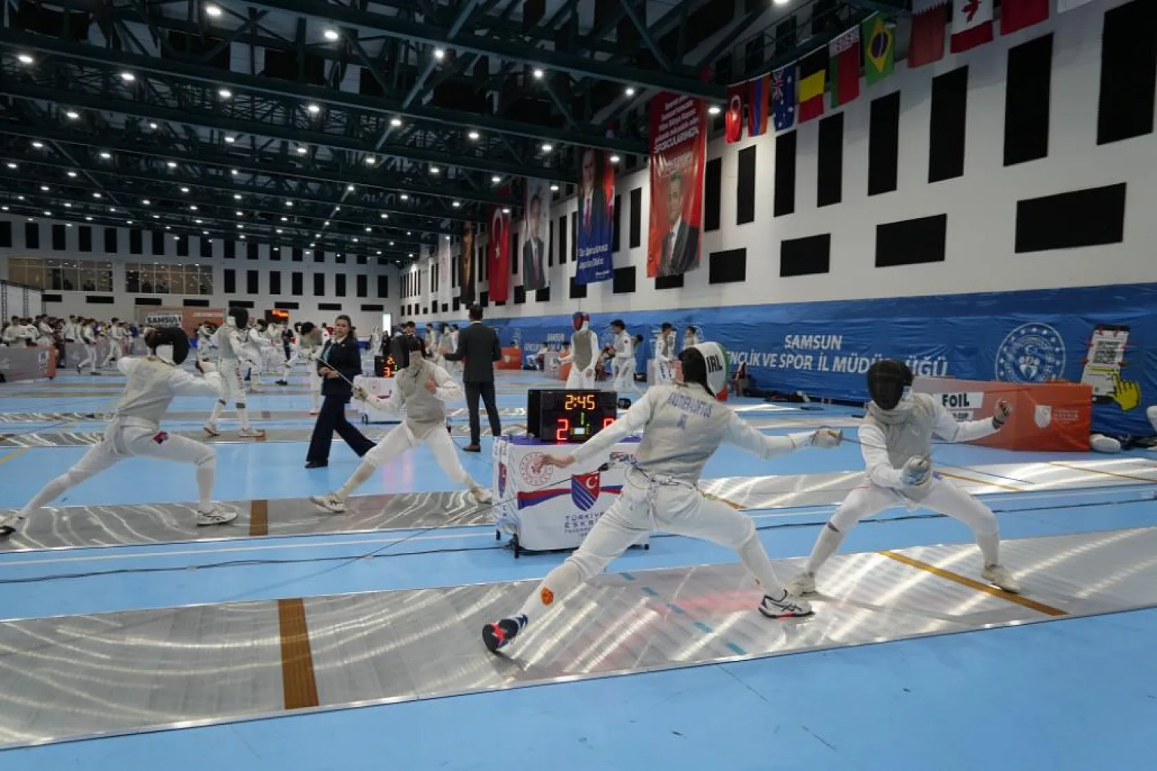 Samsun'da dünya eskrim buluşması: 52 ülkeden 606 sporcu piste çıktı
