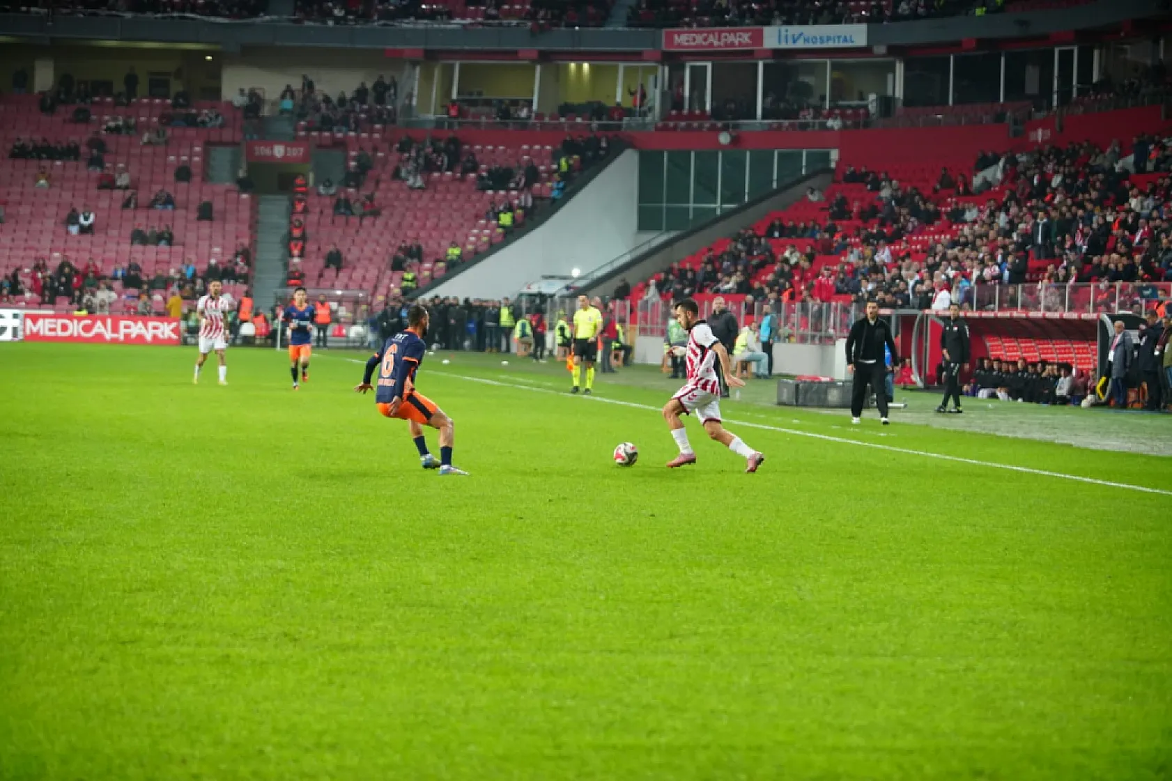 Samsunspor Evinde Başakşehir'e Boyun Eğdi: 0-2