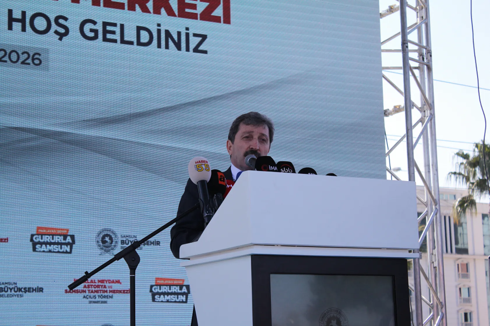 Büyük gün geldi İstiklal meydanı ve Astorya açıldı