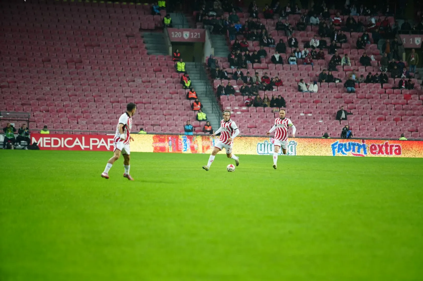 Samsunspor Evinde Başakşehir'e Boyun Eğdi: 0-2