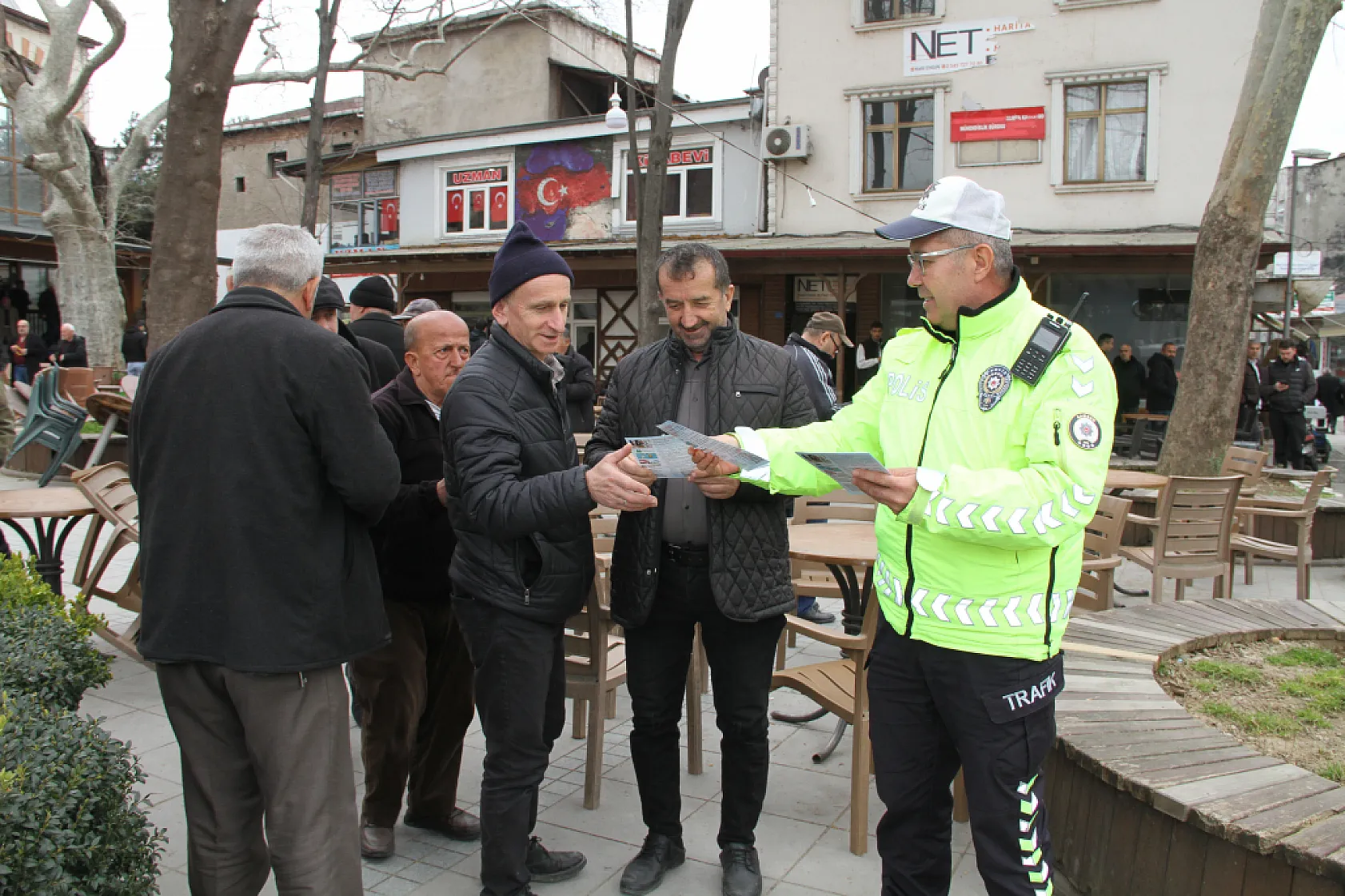 Çarşamba'da dolandırıcılara karşı broşür dağıtımı