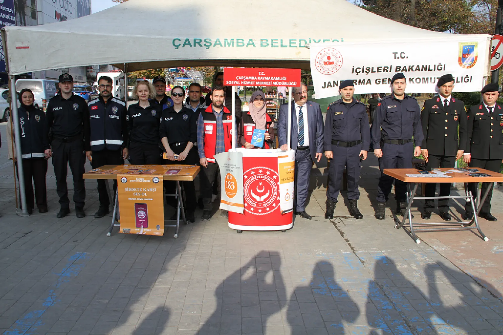 Ekipler, Vatandaşlara KADES'i tanıttı