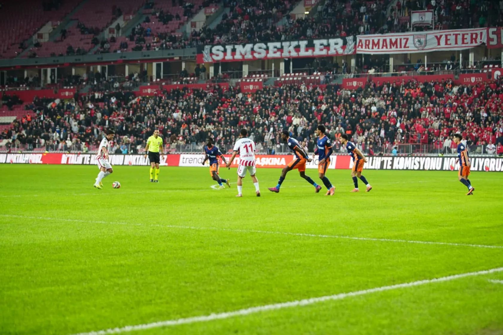 Samsunspor Evinde Başakşehir'e Boyun Eğdi: 0-2