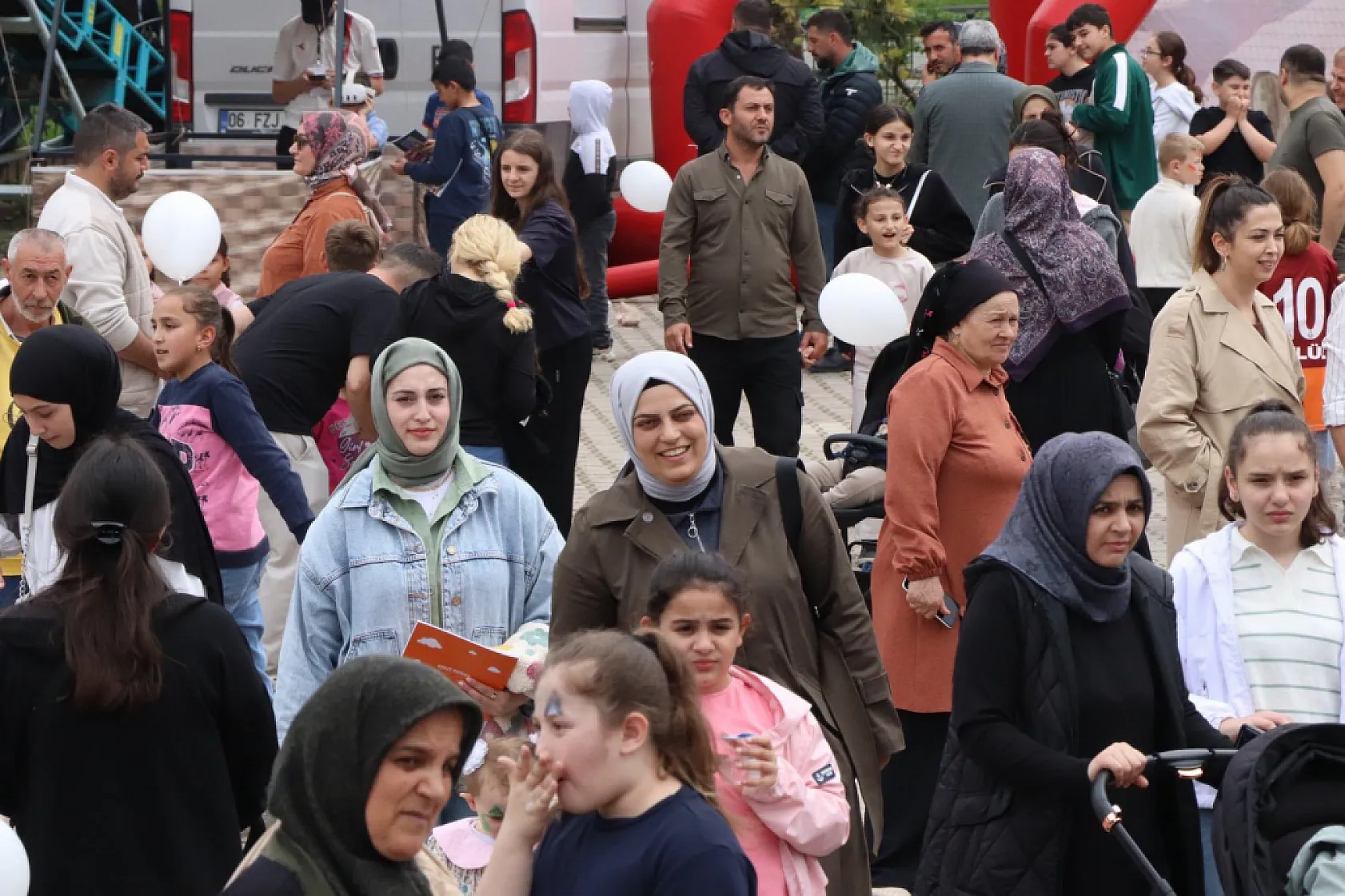 Ayvacık'ta Çocuk Şenliği coşkusu
