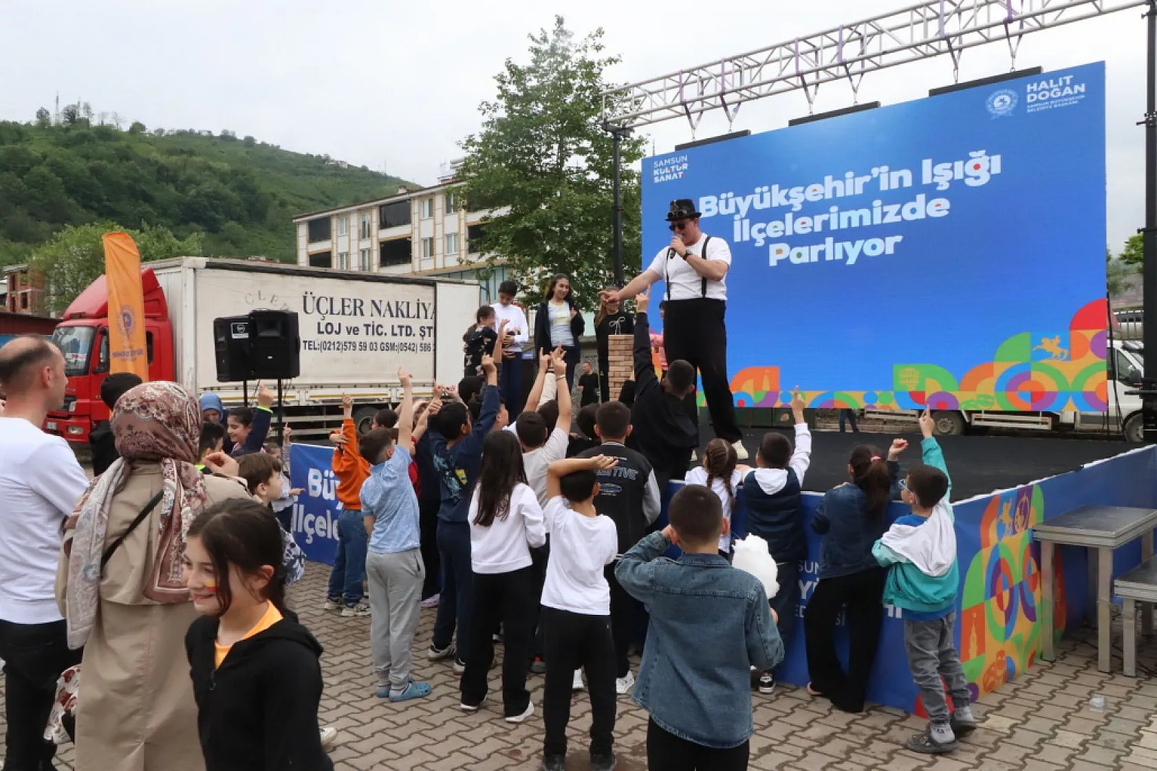 Ayvacık'ta Çocuk Şenliği coşkusu