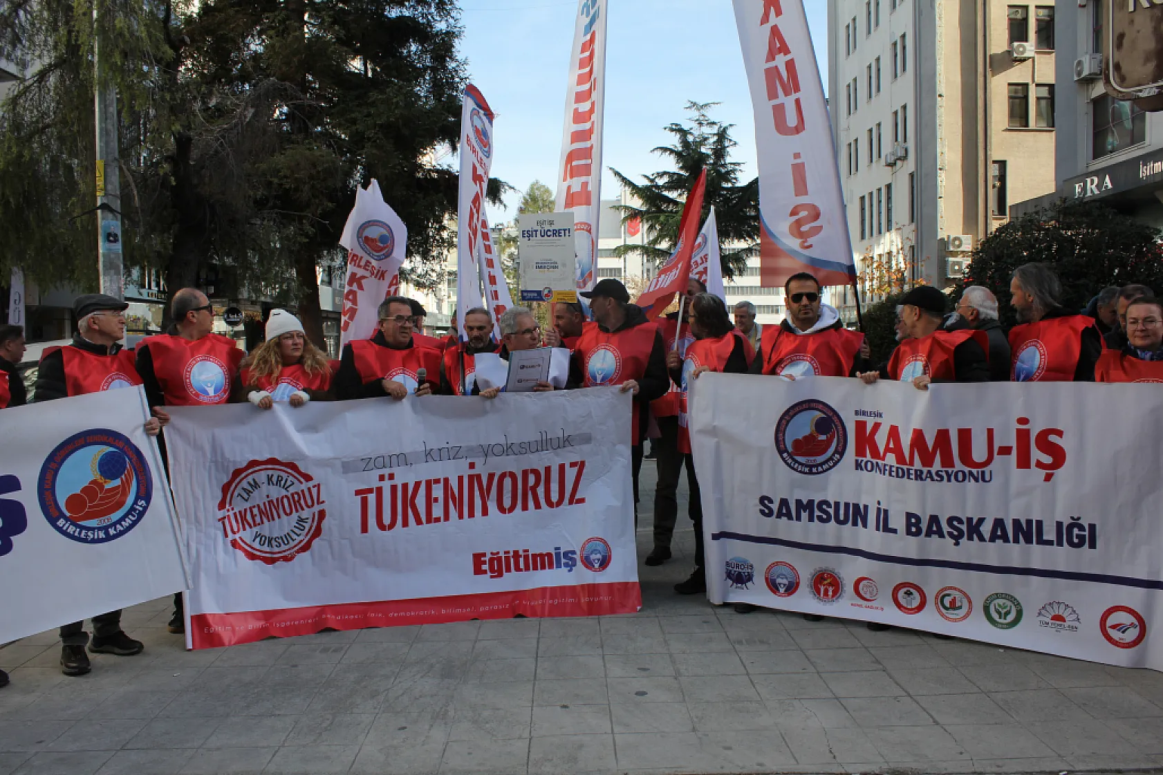 Birleşik Kamu-İş'ten Sert Tepki: 'Bu Bütçe Emek Düşmanıdır'
