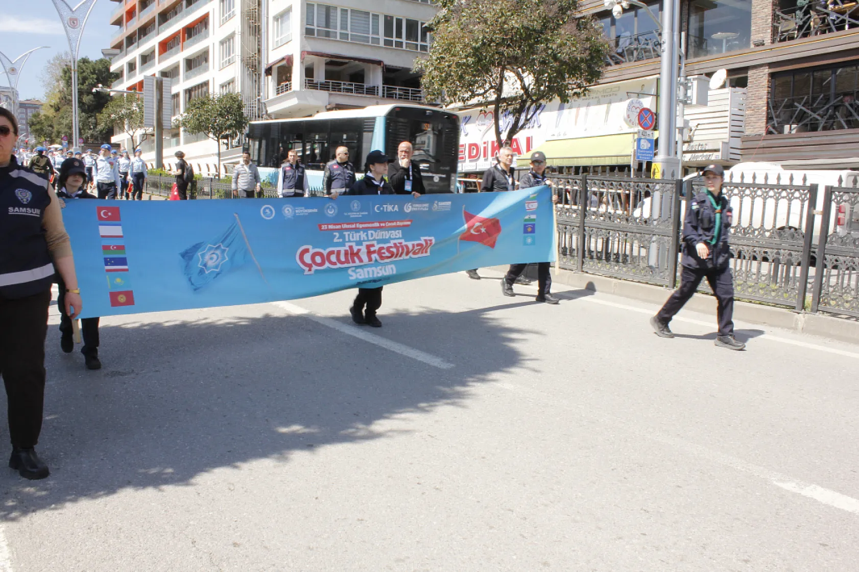 Samsun'da 23 Nisan coşkusu: Türk dünyasının çocukları buluştu
