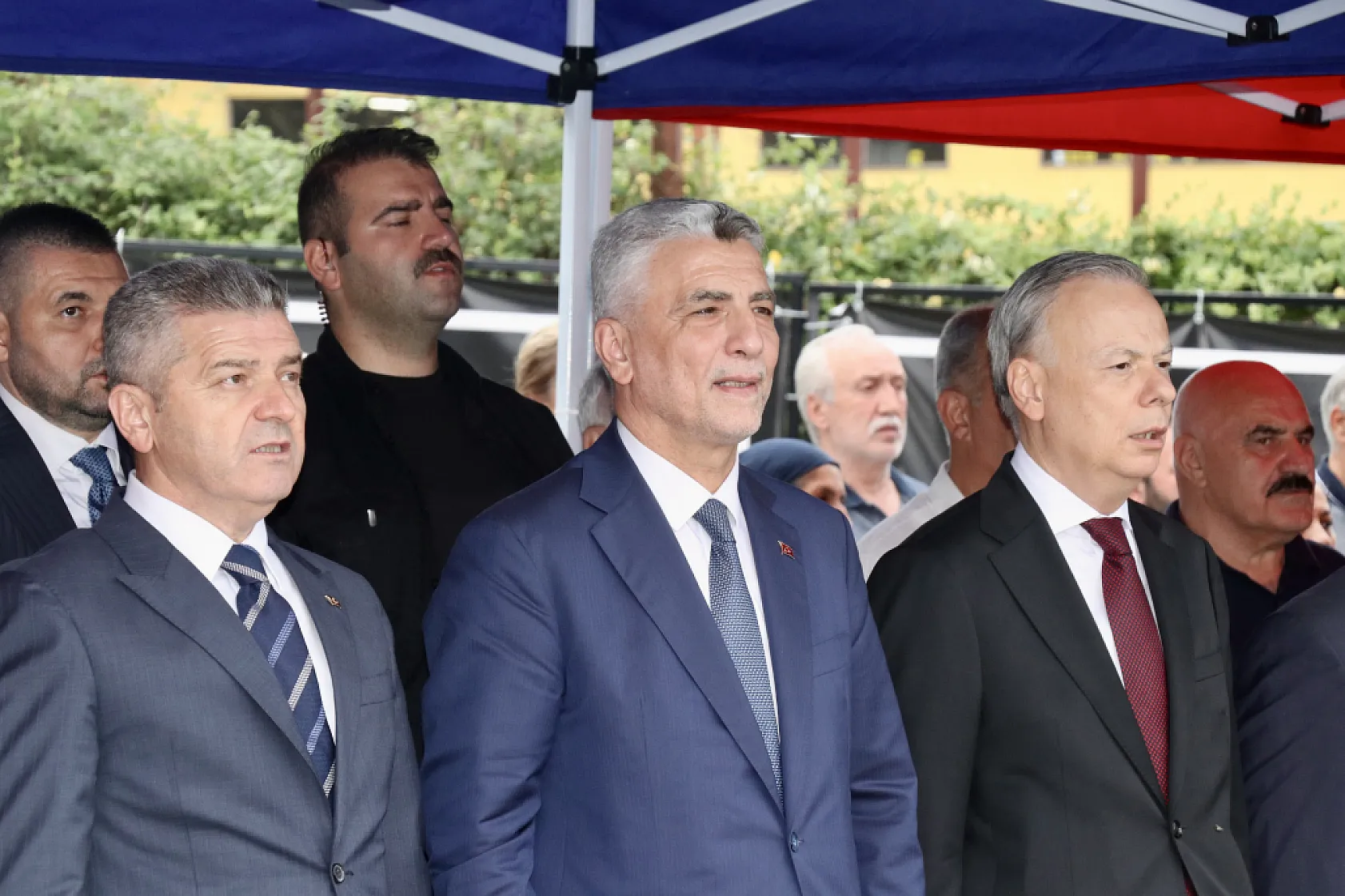 Ticaret Bakanı Bolat'tan Sarp Gümrük Kapısı'nda İnceleme