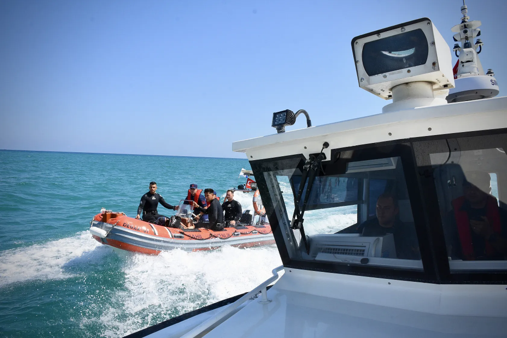 Karadeniz'in 'Mavi Vatan' bekçileri: DEGAK Timi zorlu sularda hayat kurtarıyor