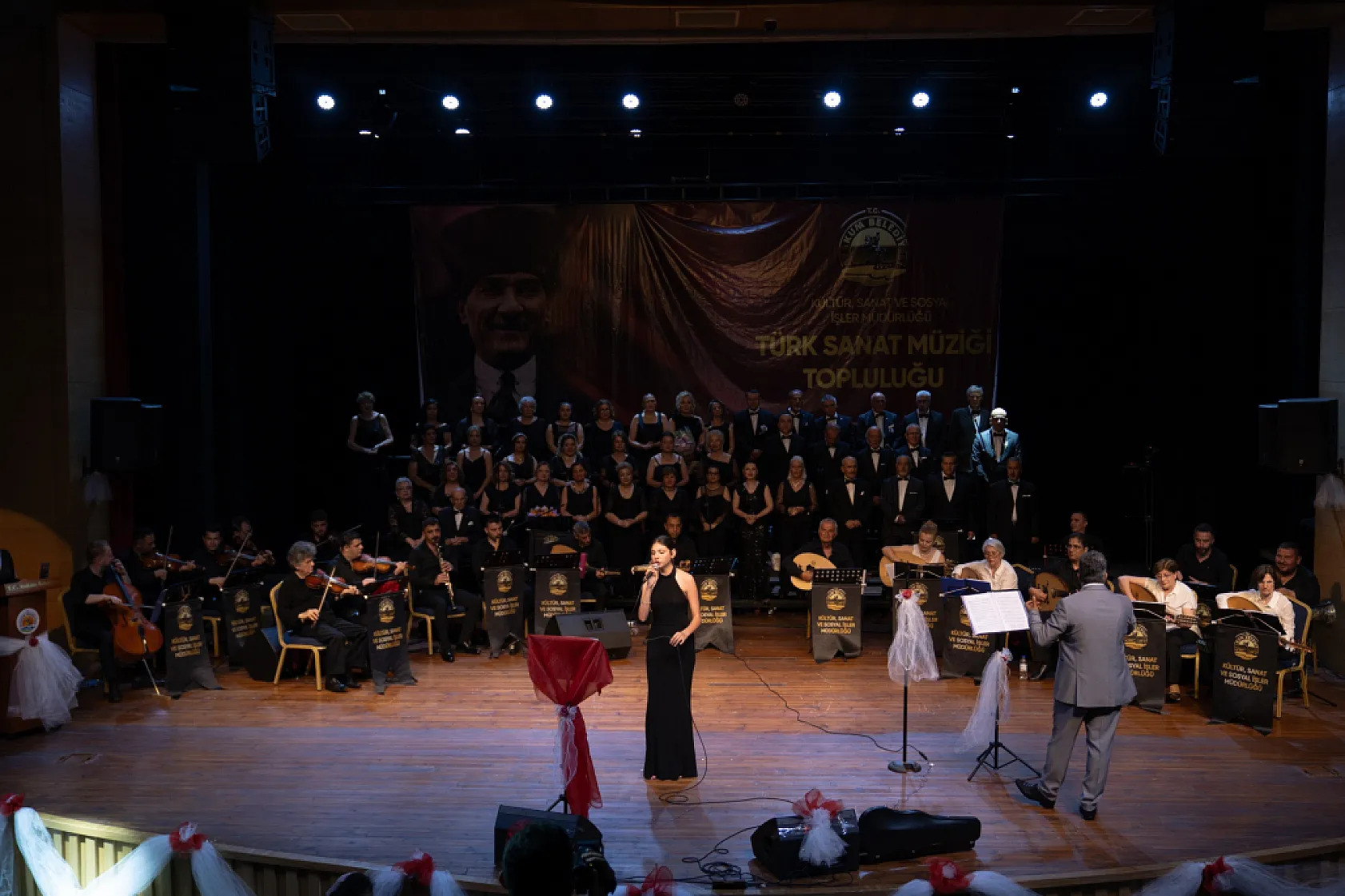 Atakum Belediyesi Türk Sanat Müziği Korosunun 'Yaza Merhaba' konseri  yoğun ilgi gördü