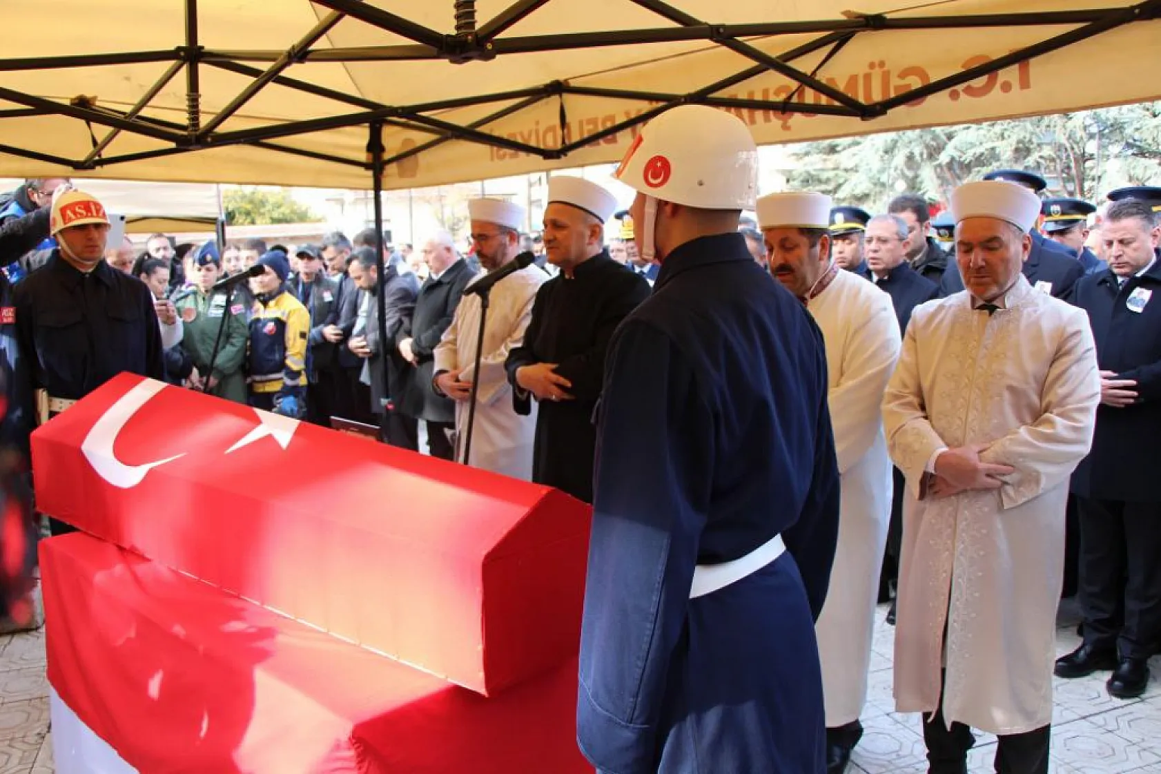 Türkiye şehitlerini uğurladı
