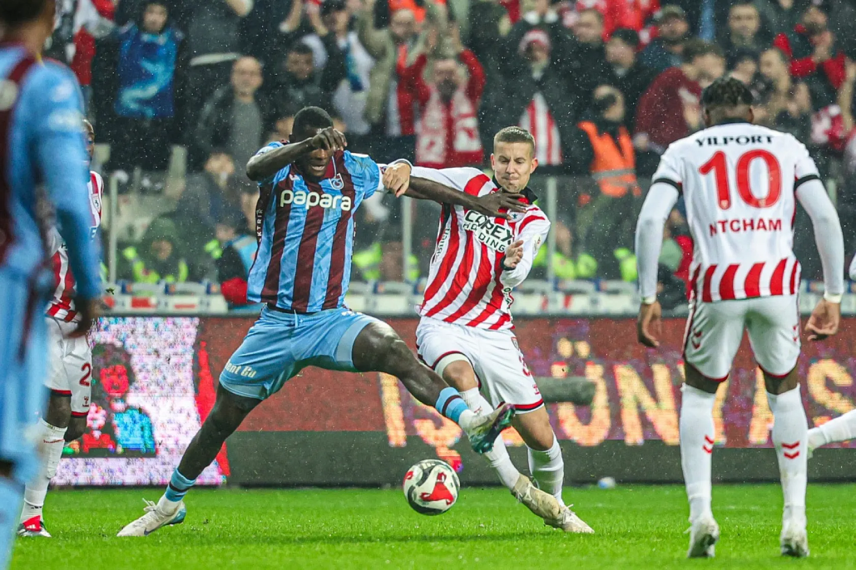 Karadeniz Derbisi Trabzonspor'un: 0-3