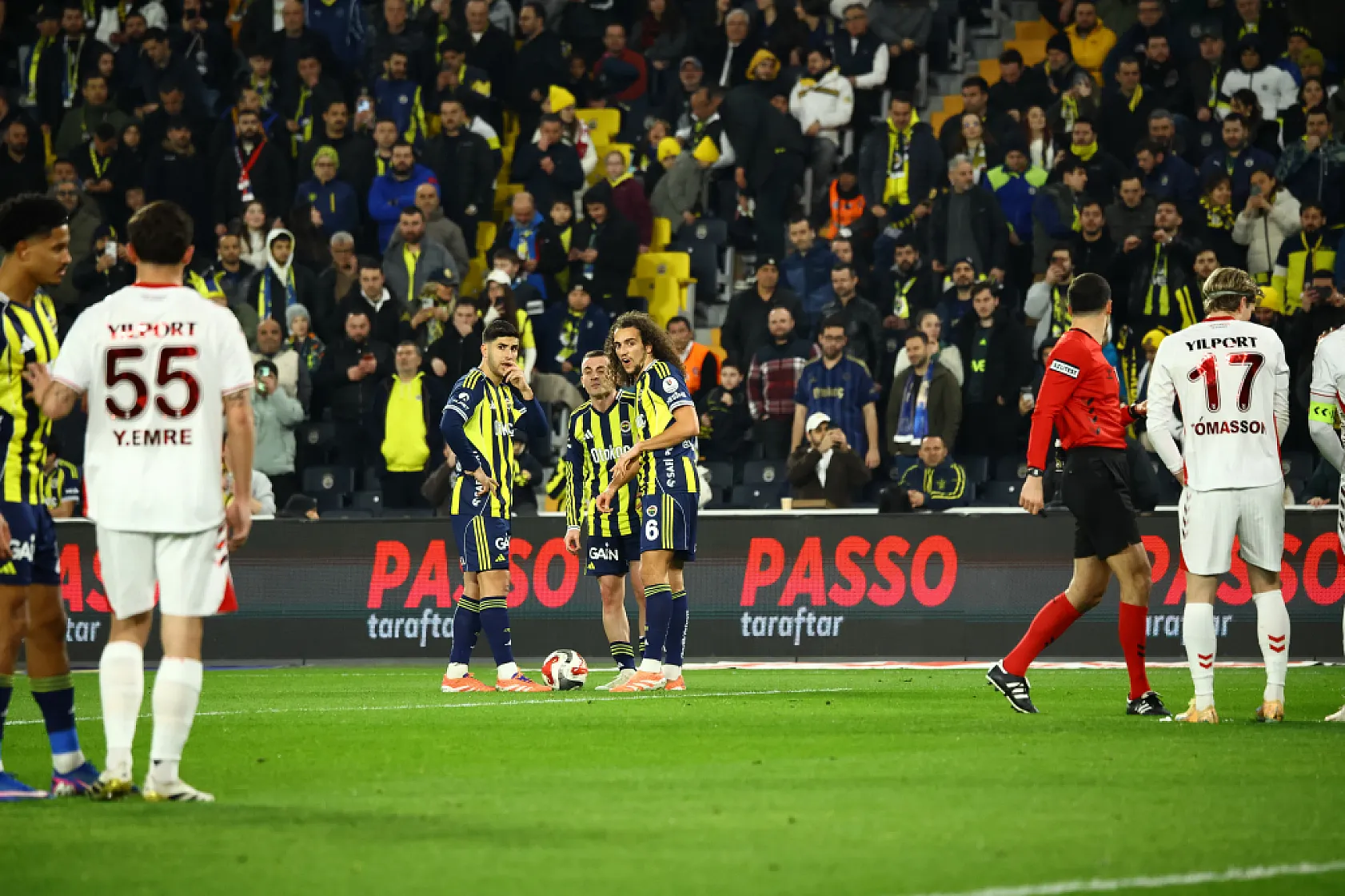 İlk yarı tamamlandı | Kadıköy'de gol düellosu! Samsunspor iki kez öne geçti