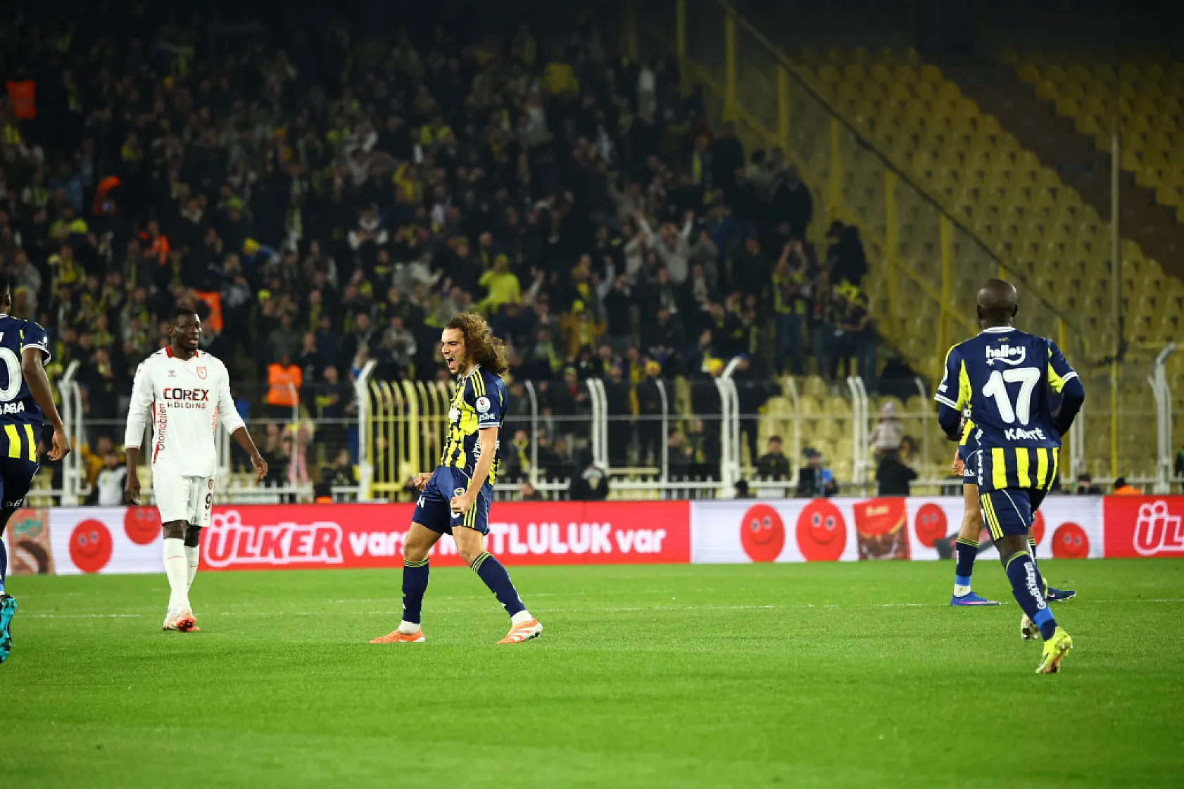 İlk yarı tamamlandı | Kadıköy'de gol düellosu! Samsunspor iki kez öne geçti
