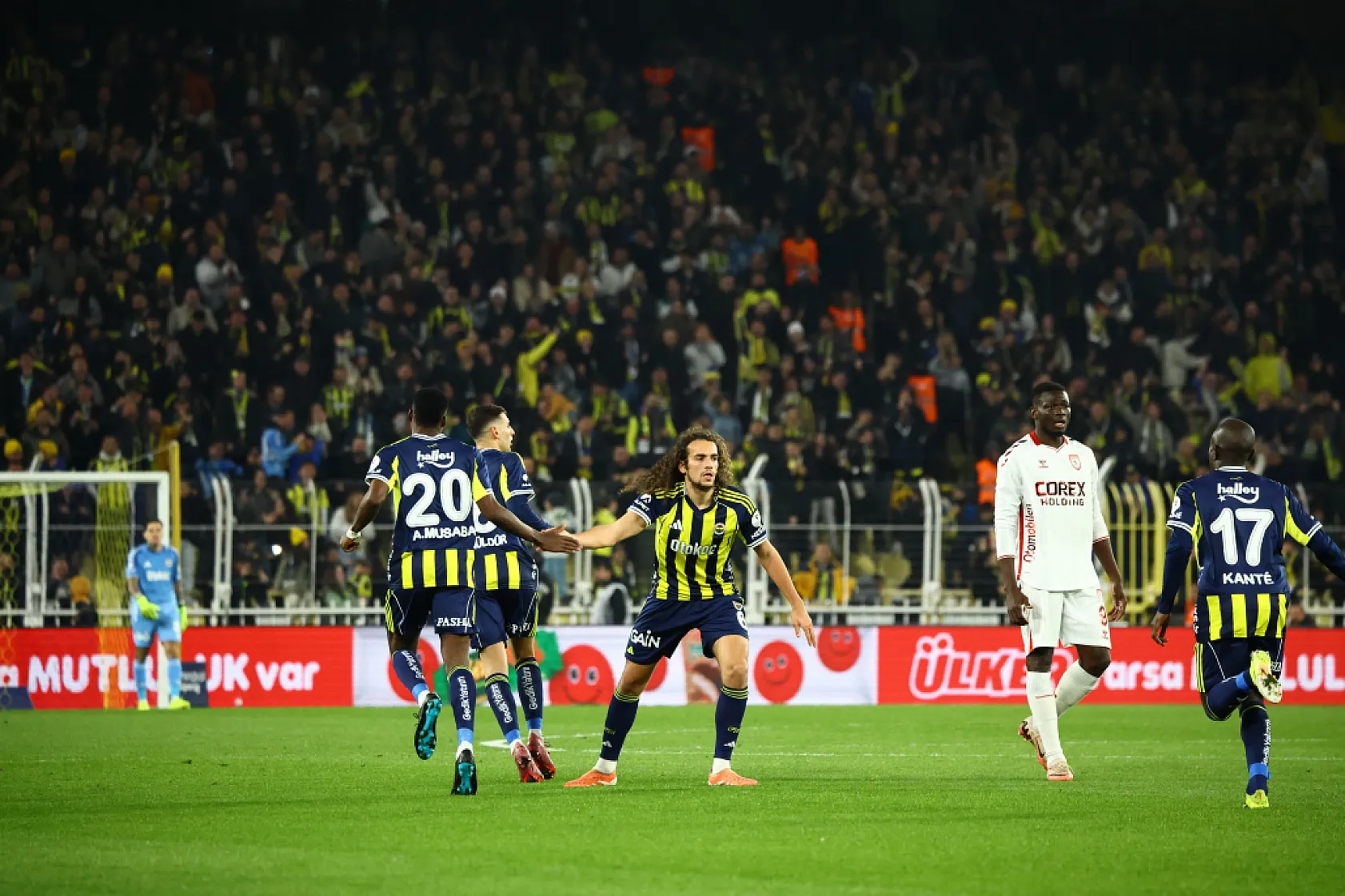 İlk yarı tamamlandı | Kadıköy'de gol düellosu! Samsunspor iki kez öne geçti