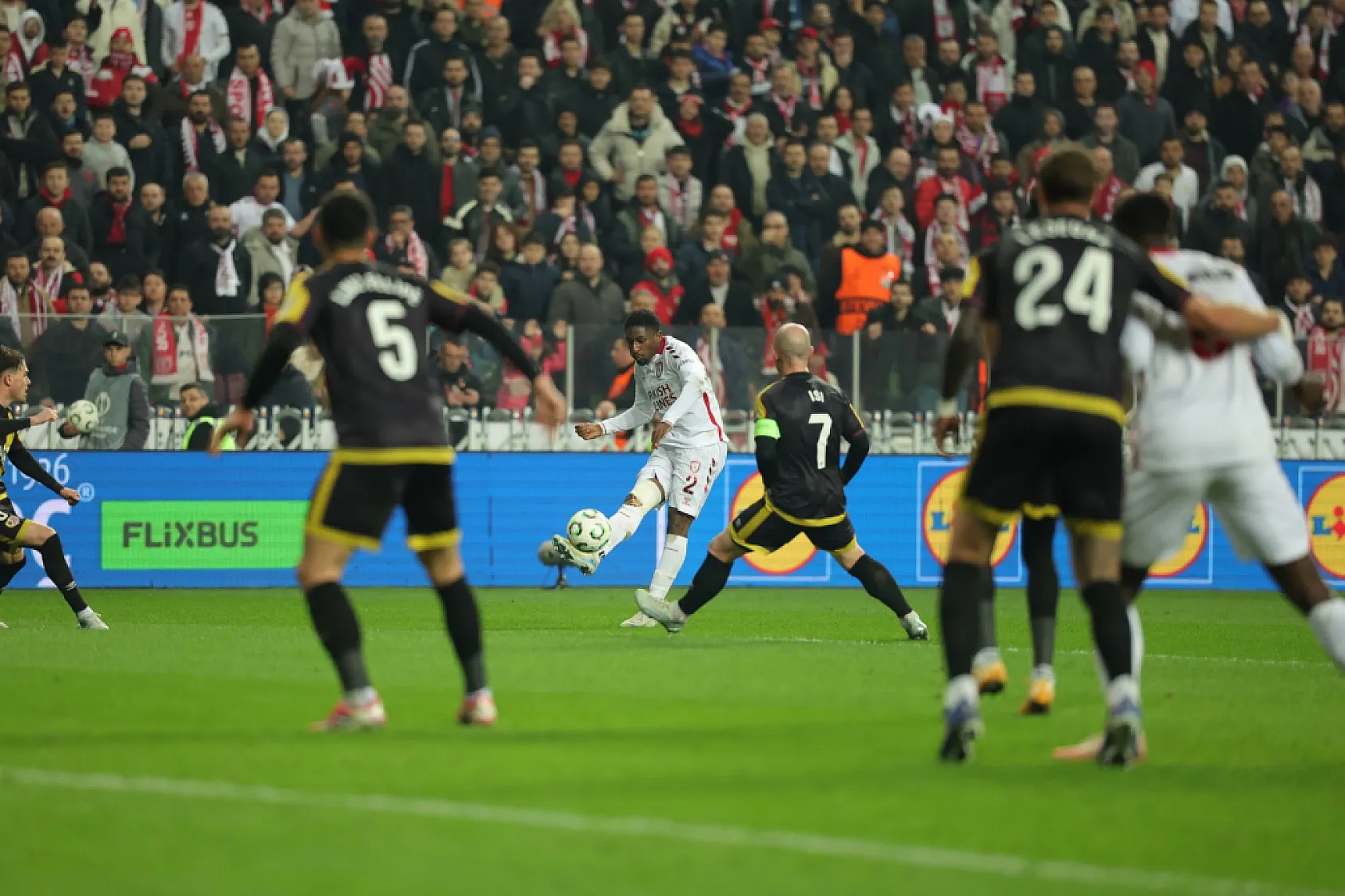Samsunspor Avantajı İspanya'ya Kaptırdı!