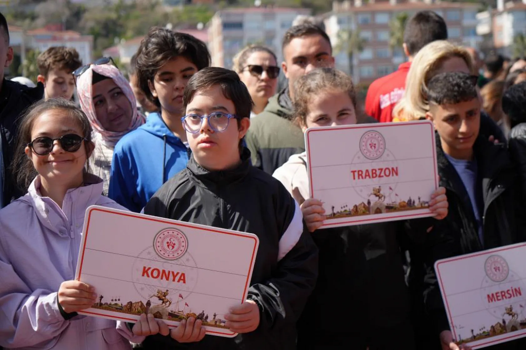 Samsun'da 'özel' şampiyona! 54 ilden bin sporcu piste çıktı...