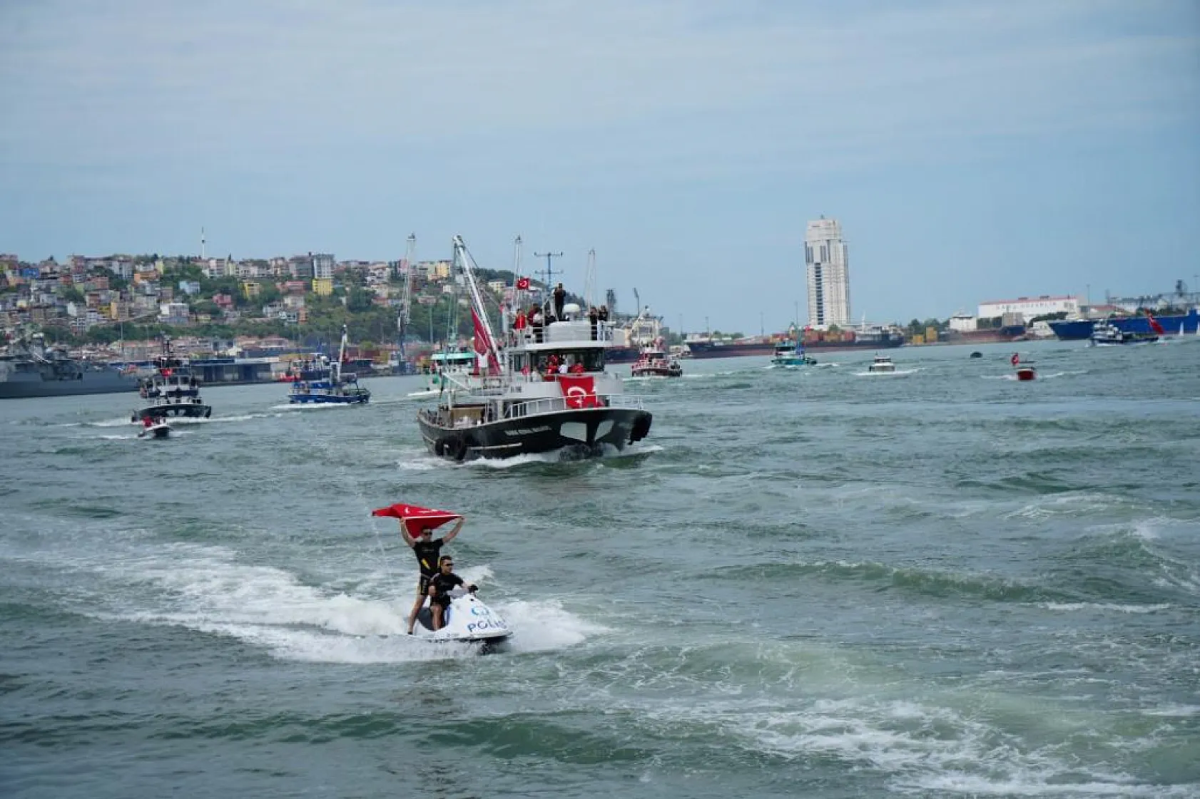 Samsun'da 19 Mayıs Kutlamalarında Deniz Geçişi Büyük İlgi Gördü