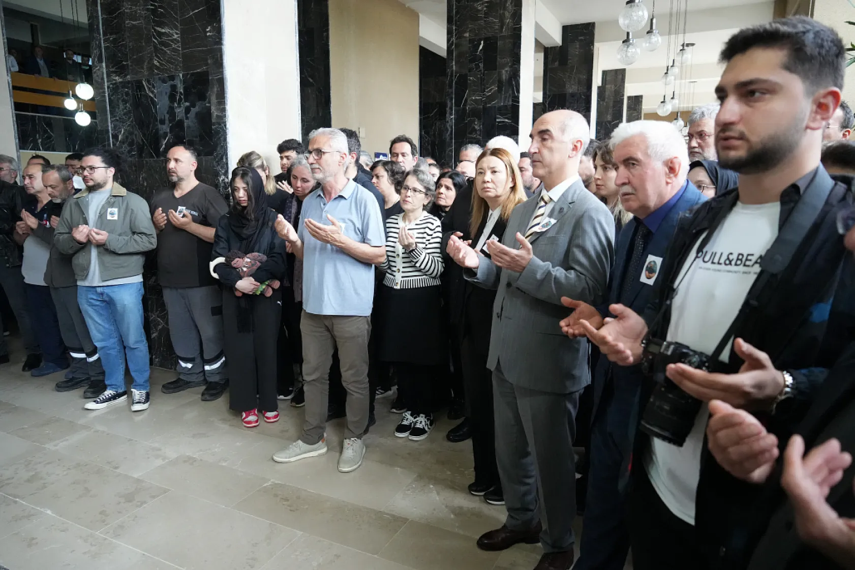 OMÜ'yü Yasa Boğan Veda: Dr. Yunus Emre Durmuş Son Yolculuğuna Uğurlandı