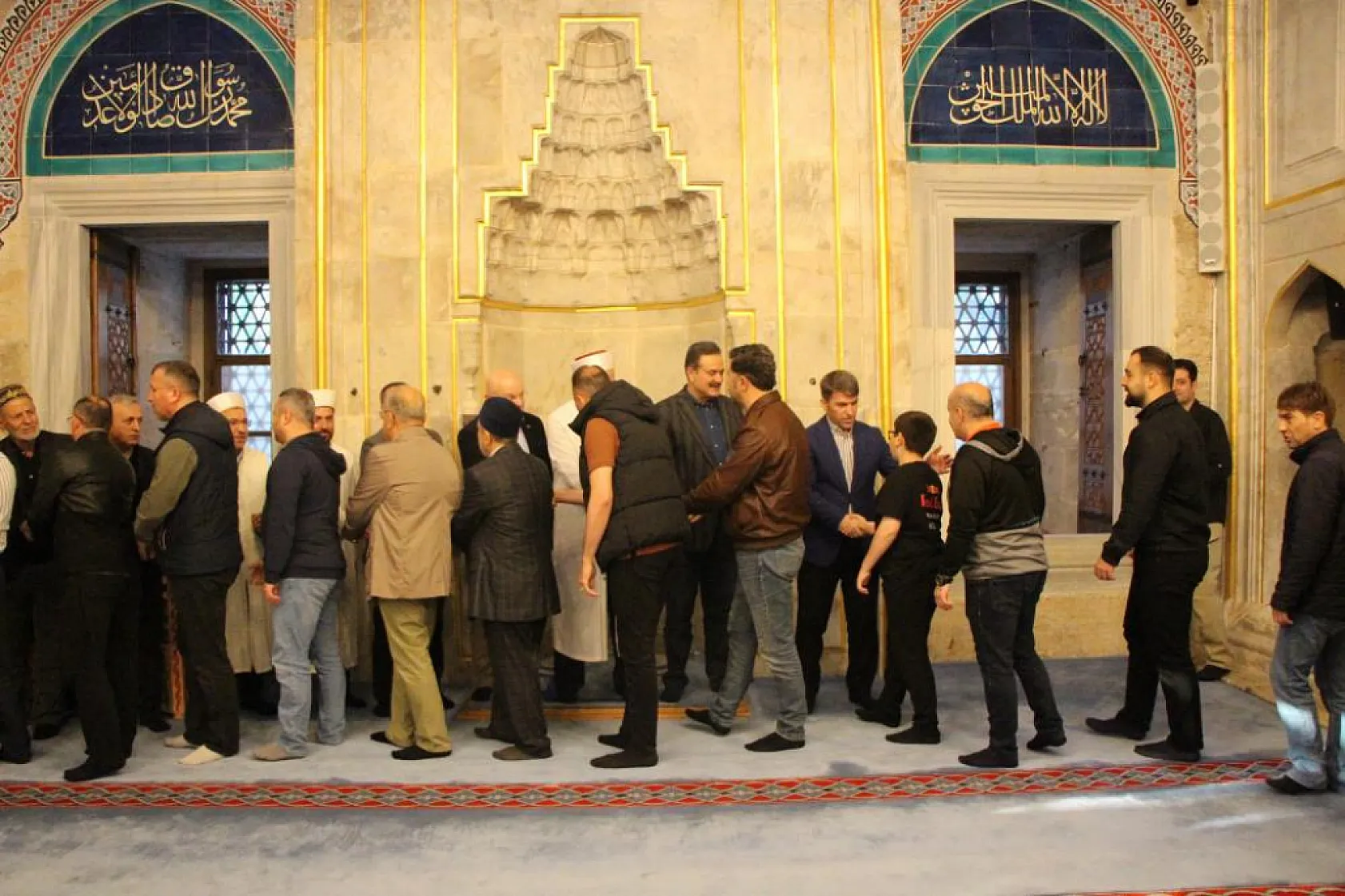 Amasya'da Bayram Coşkusu! Sultan II. Bayezid Camii'nde Yoğunluk Oluştu
