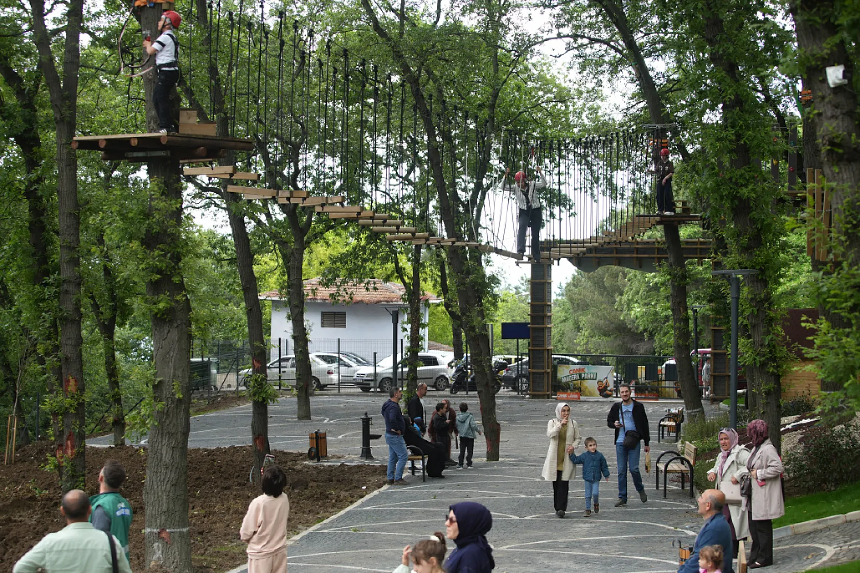 Samsun'da adrenalin patlaması: Canik Macera Parkı bayramda rekor kırdı!