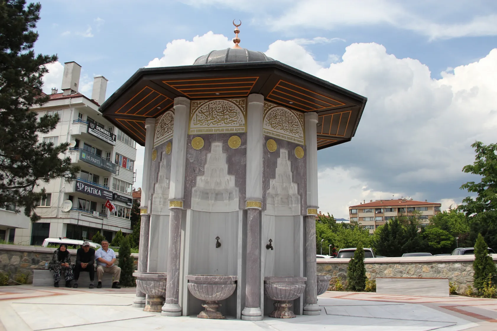 Bolu'da otel yangınında hayatını kaybedenlerin anısına anlamlı açılış