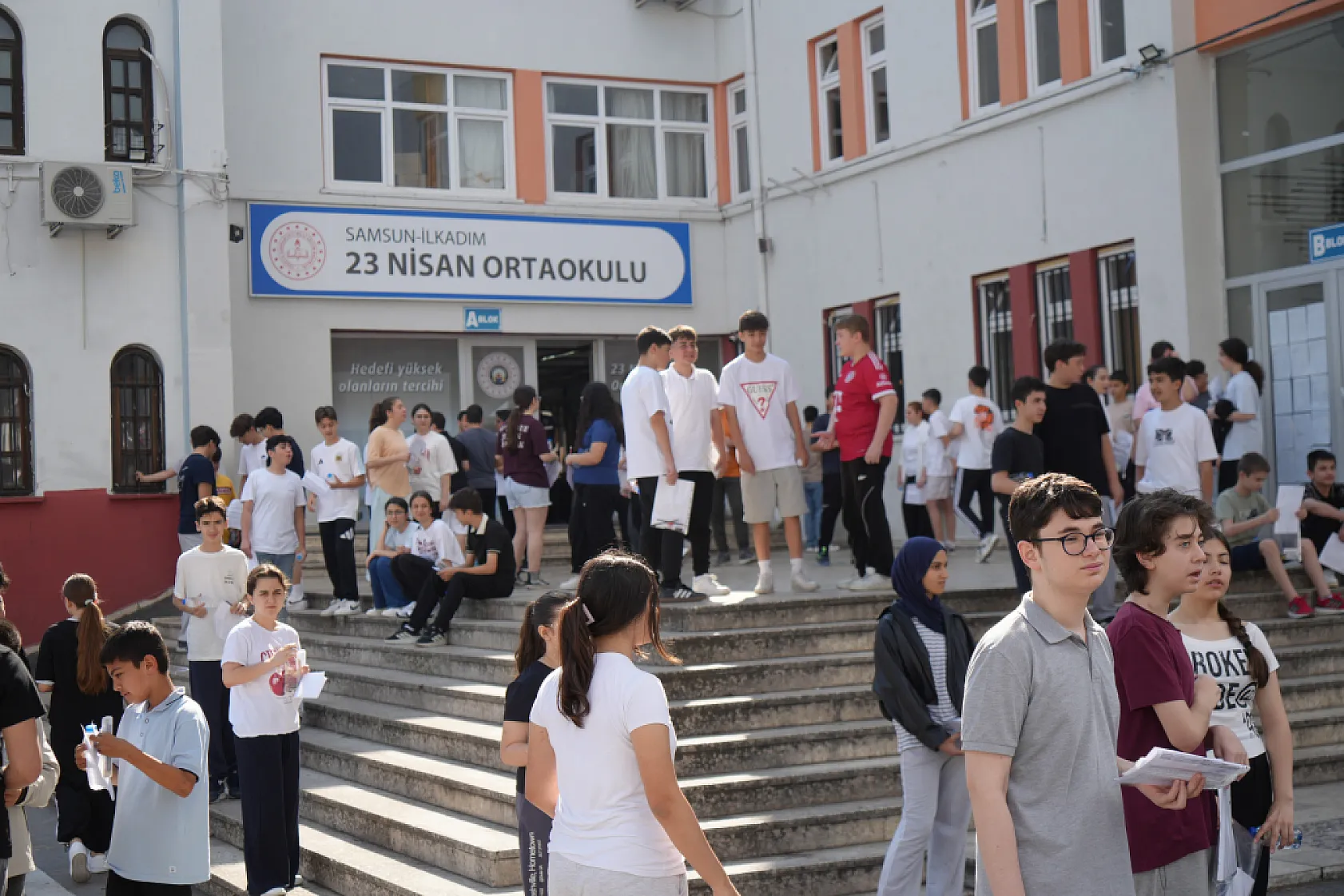 Hayallerindeki liseye girmek için yarıştılar