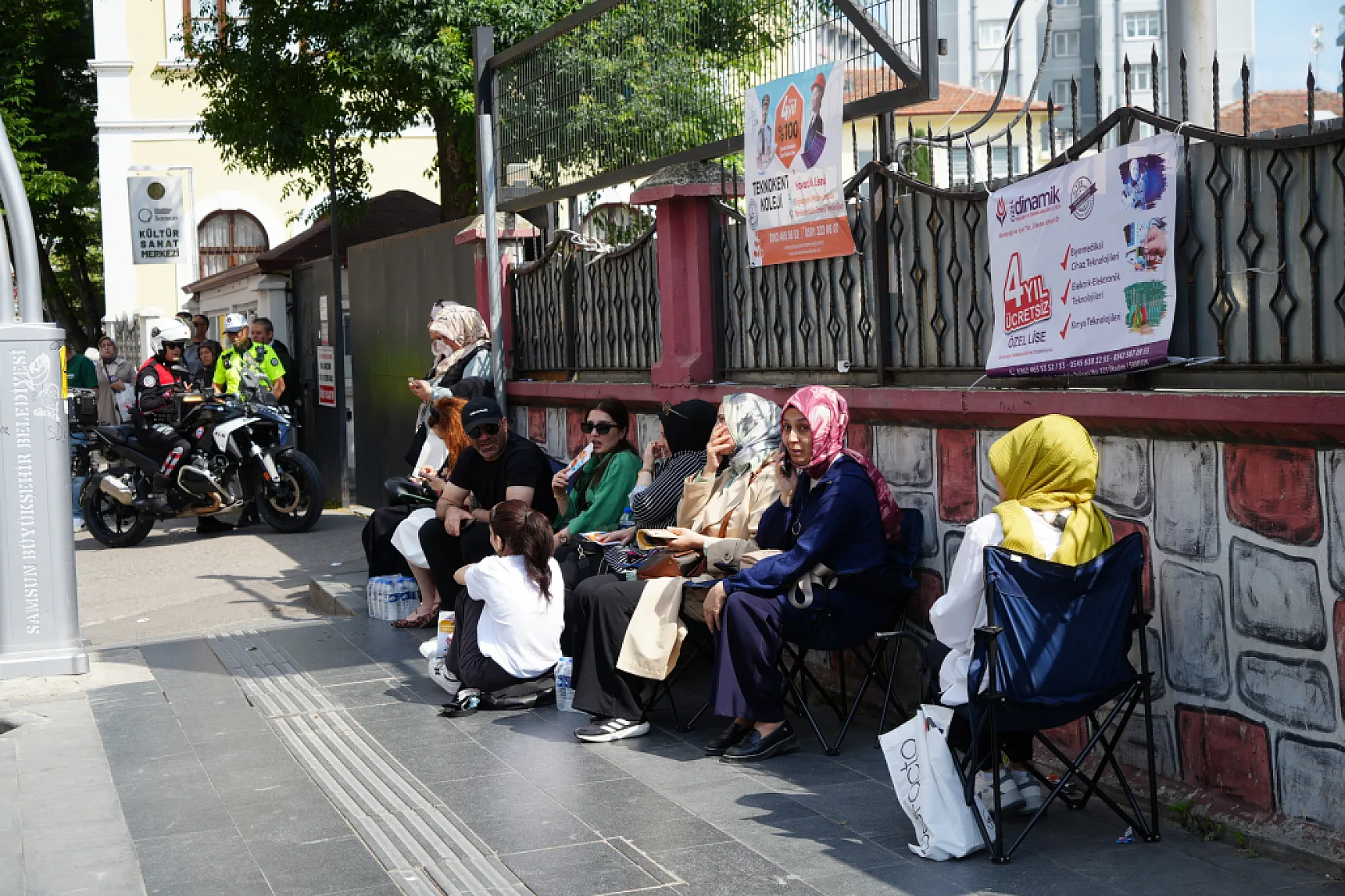 Hayallerindeki liseye girmek için yarıştılar