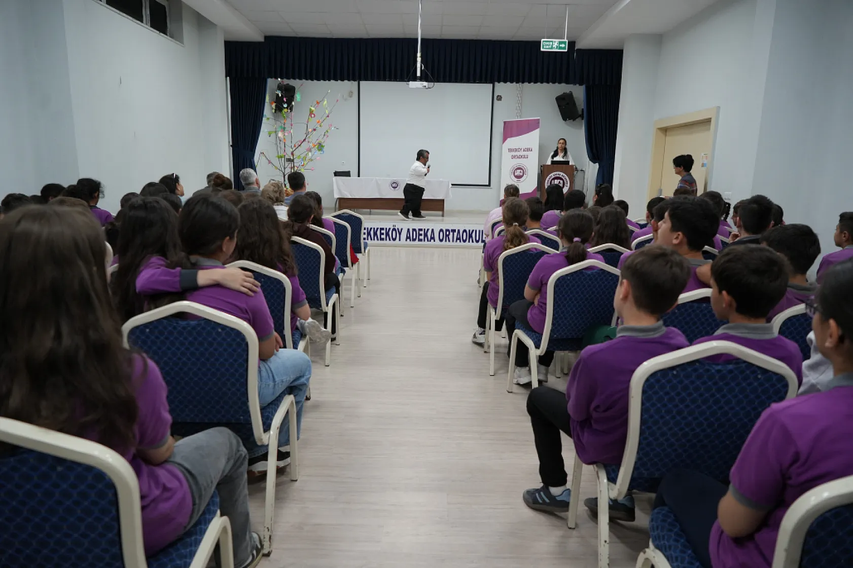 Akran zorbalığına maruz kaldı, şimdi öğrencilere umut oluyor