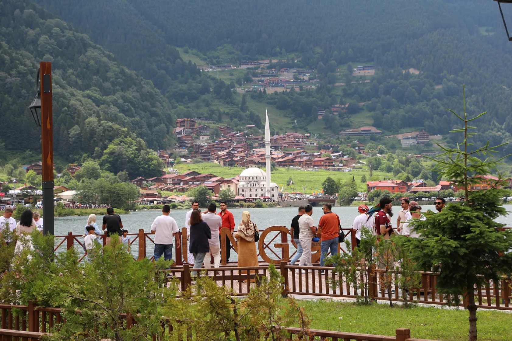 Uzungöl'de turizm sezonu temmuzla birlikte hareketlendi