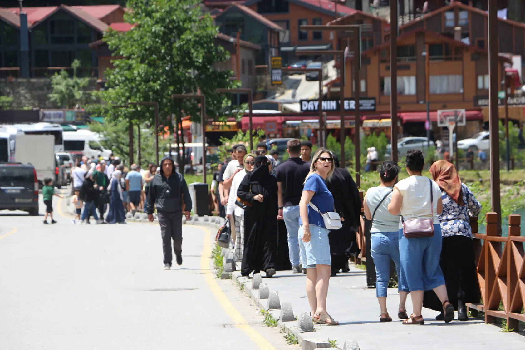 Uzungöl'de turizm sezonu temmuzla birlikte hareketlendi