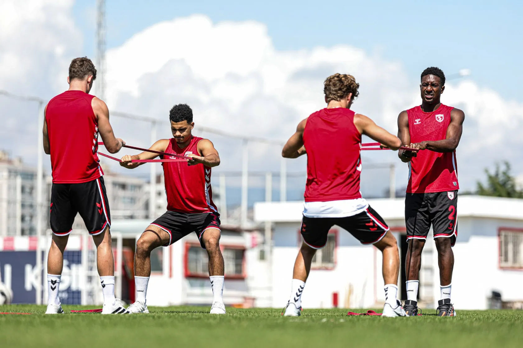 Samsunspor'da yeni sezon hazırlıkları hız kesmiyor