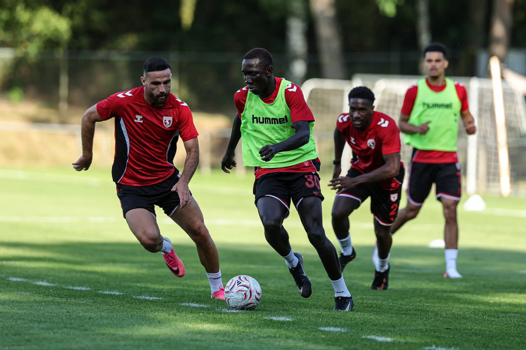 Samsunspor, Hollanda kampında ilk antrenmanına çıktı