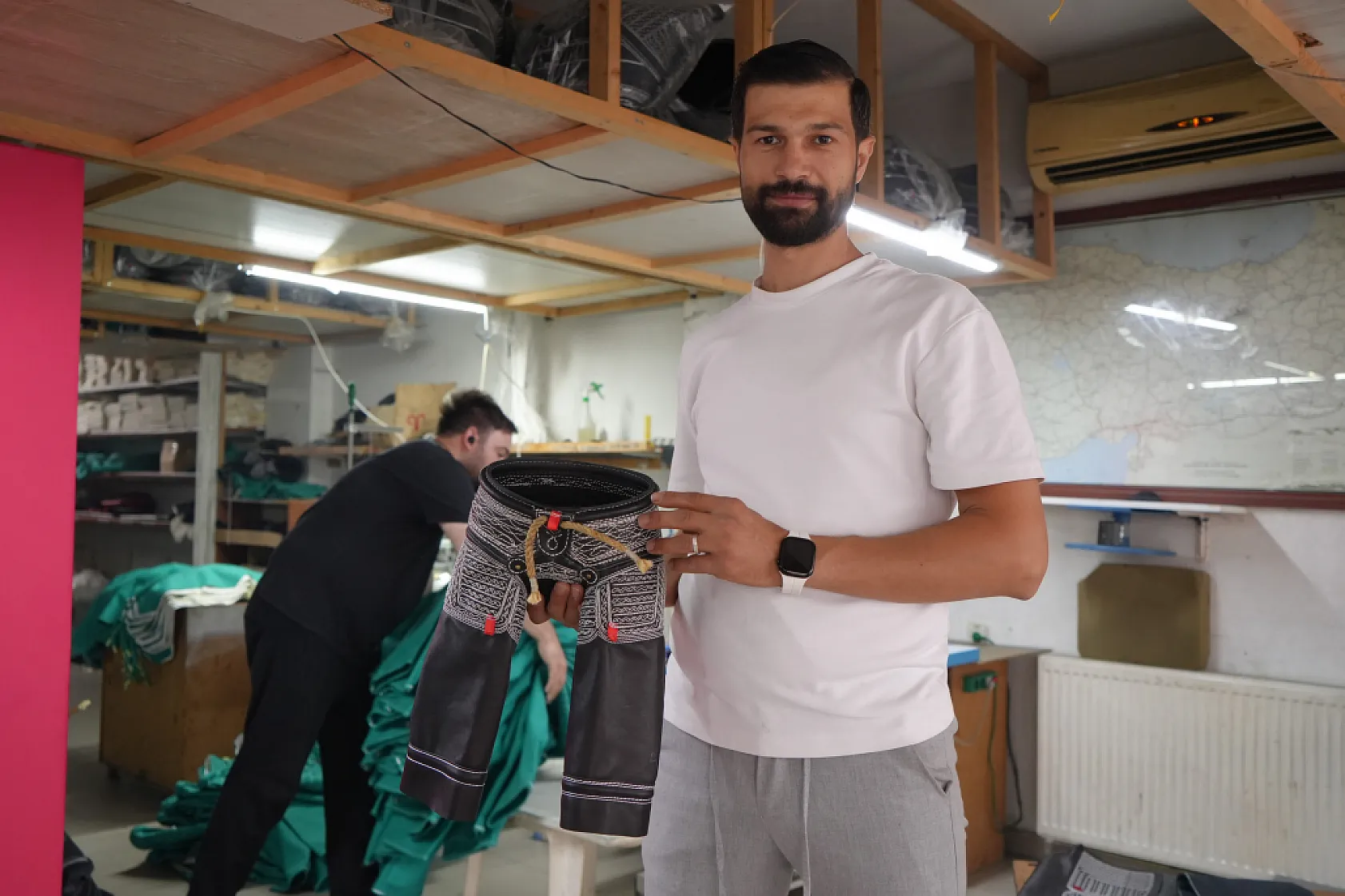 Samsun'da Ata Sporunun Kalbi Bu Atölyede Atıyor! Doğmamış Bebeklere Bile Kispet Dikiliyor