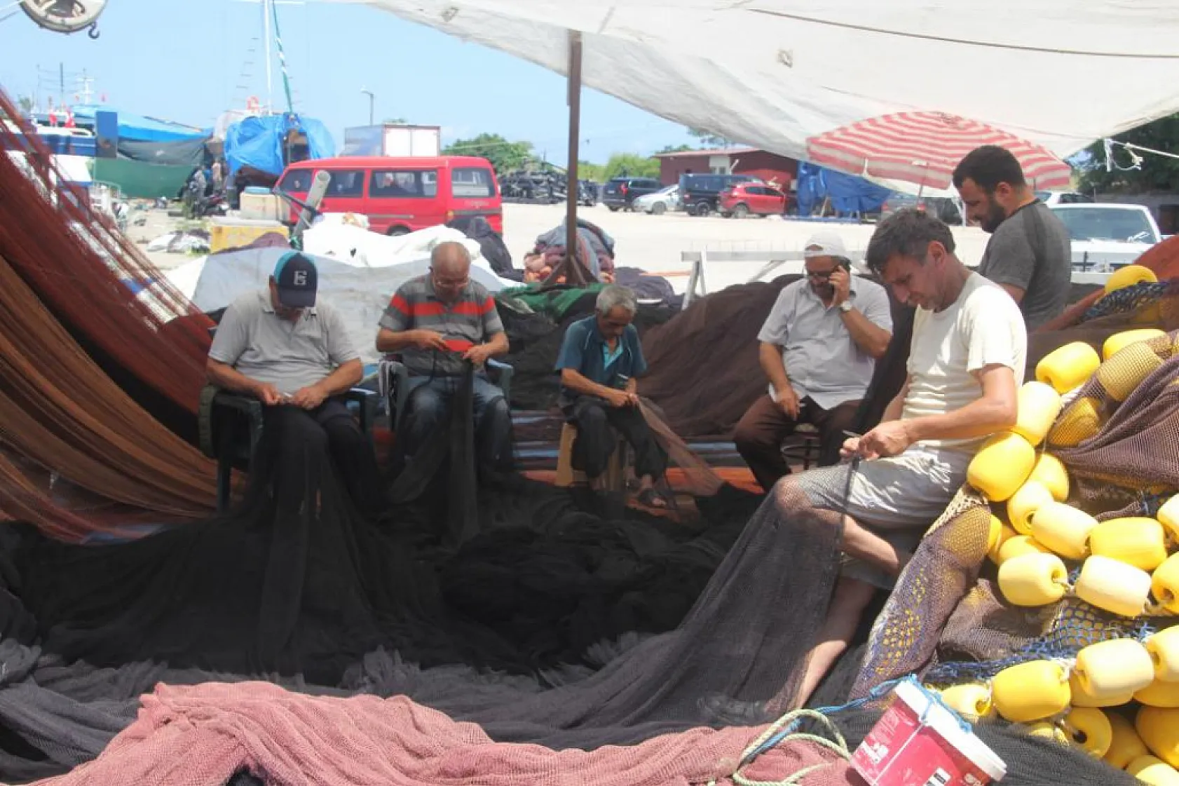1 Eylül mesaisi başladı! Balıkçılar yeni sezon için ağ başında