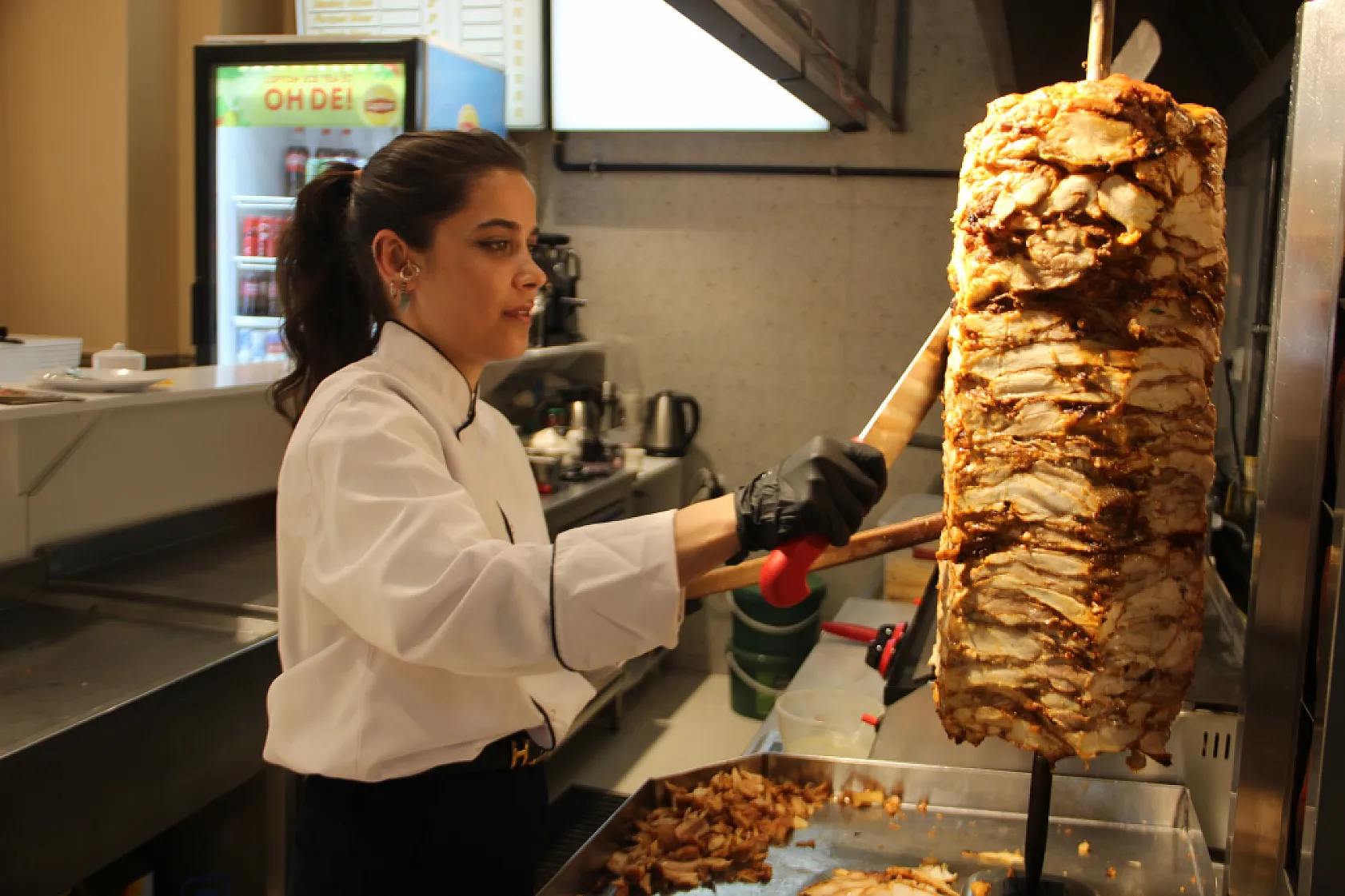 Önyargıları döner bıçağıyla kırdı