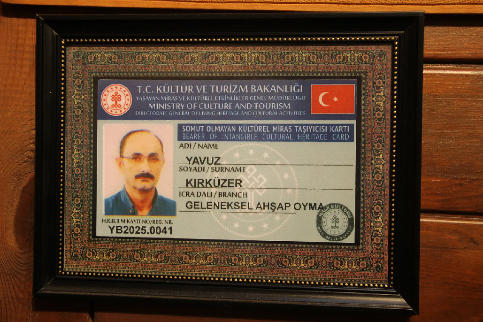 Ahşabı sanata dönüştüren usta! 28 yıl sonra tezgahına döndü