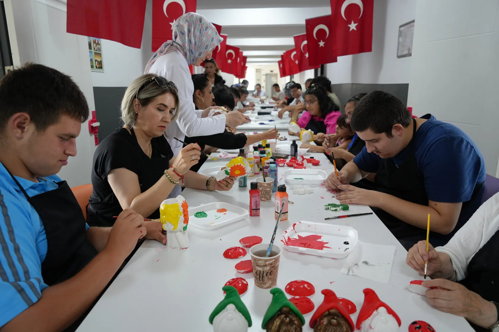 Özel öğrenciler yaz tatilini üreterek ve eğlenerek geçiriyor