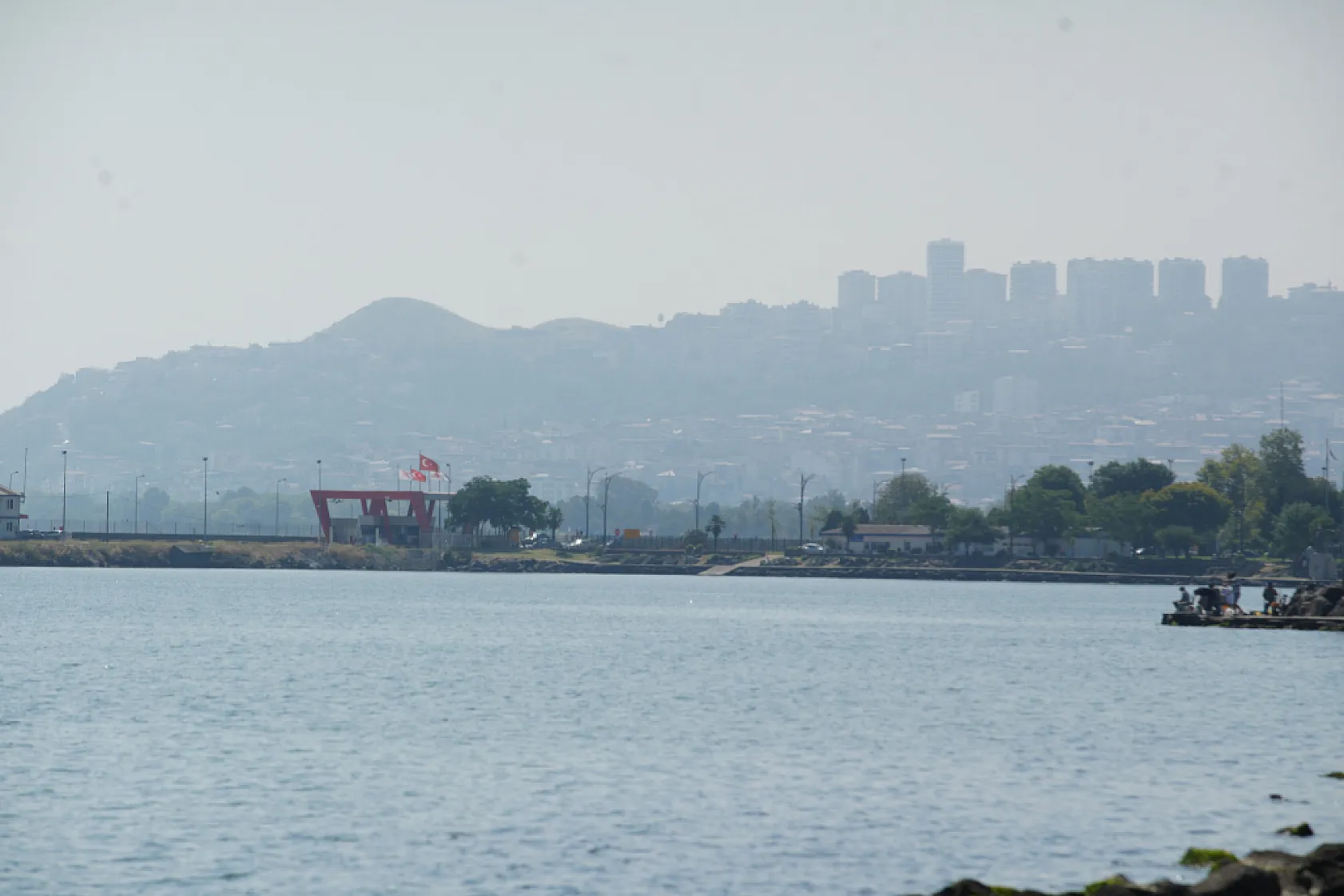 Samsun'da sabah puslu başladı