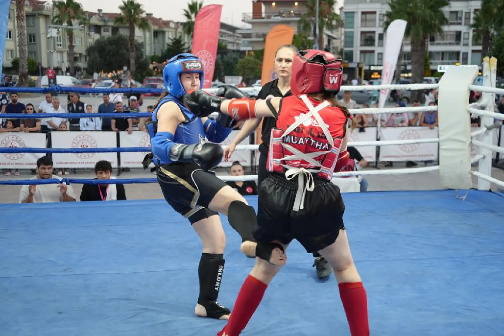 Samsun'da Muay Thai heyecanı: 350 sporcu açık hava ringinde buluştu