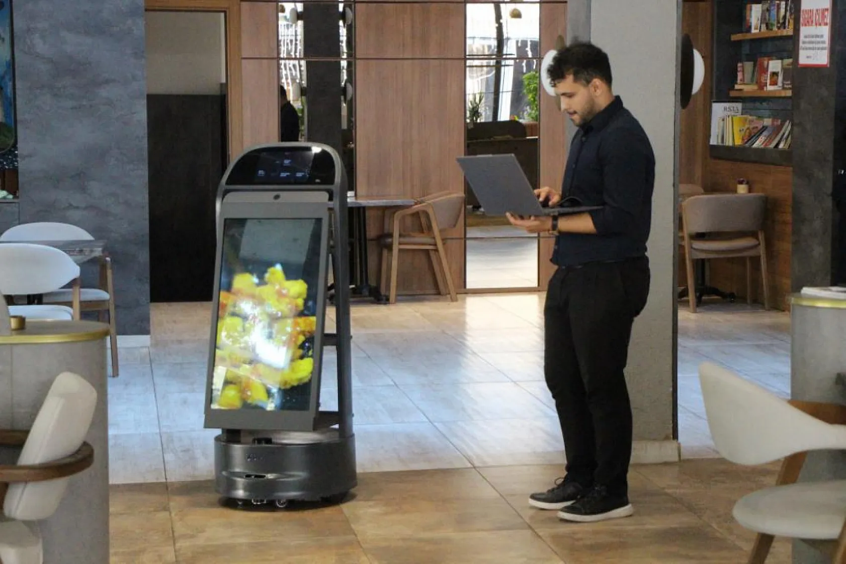 Amasya'da servis robotu merdivenlerden düştü: 3 gün izin verildi