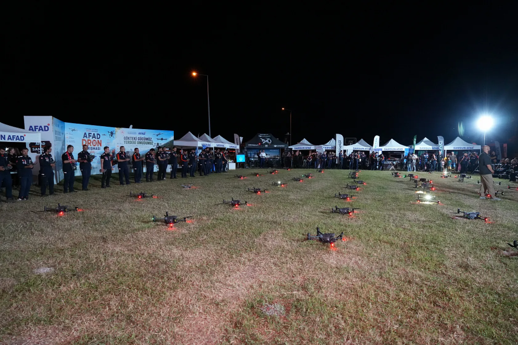 Samsun'da 50 dronla gökyüzünde görsel şölen