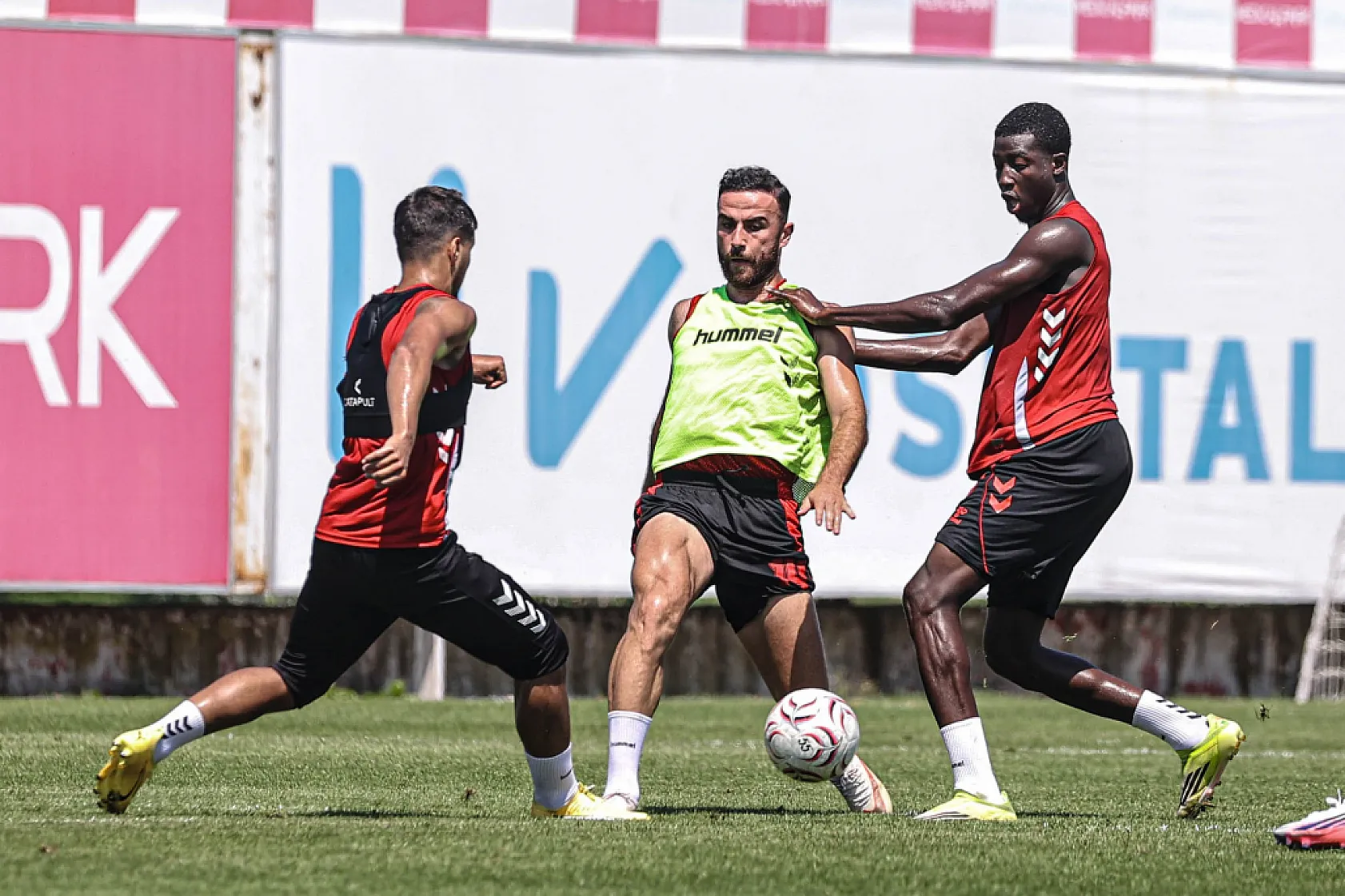 Samsunspor'da Rizespor mesaisi sürüyor