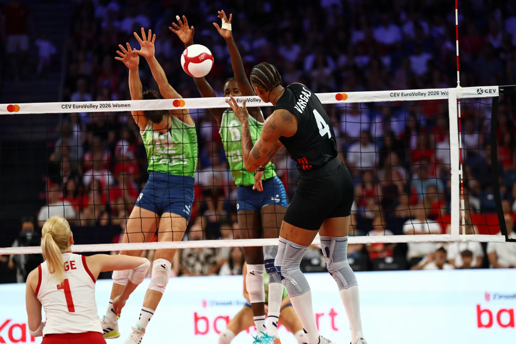 Filenin Sultanları durdurulamıyor Slovenya'yı 3-1 devirip 2'de 2 yaptık!