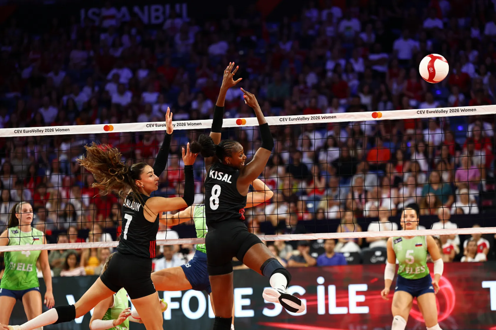 Filenin Sultanları durdurulamıyor Slovenya'yı 3-1 devirip 2'de 2 yaptık!