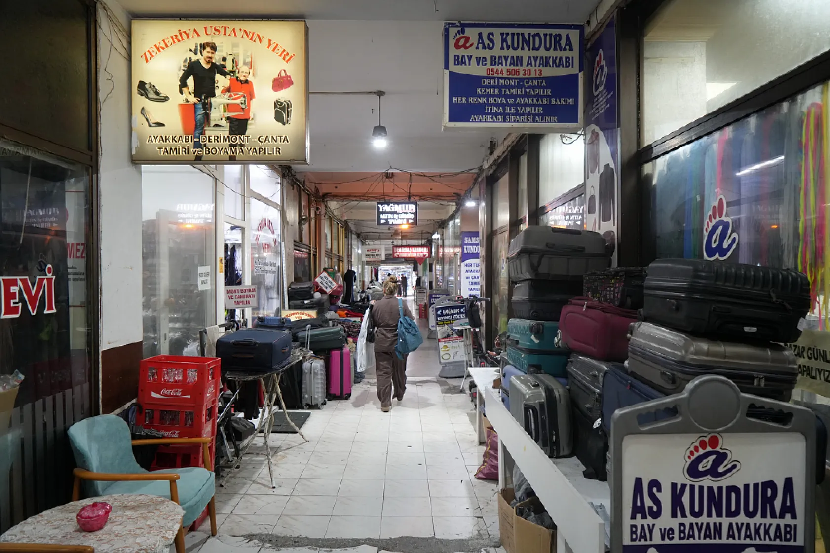 Okul sezonu ve yağışlar ayakkabı tamircilerine hareketlilik getirdi