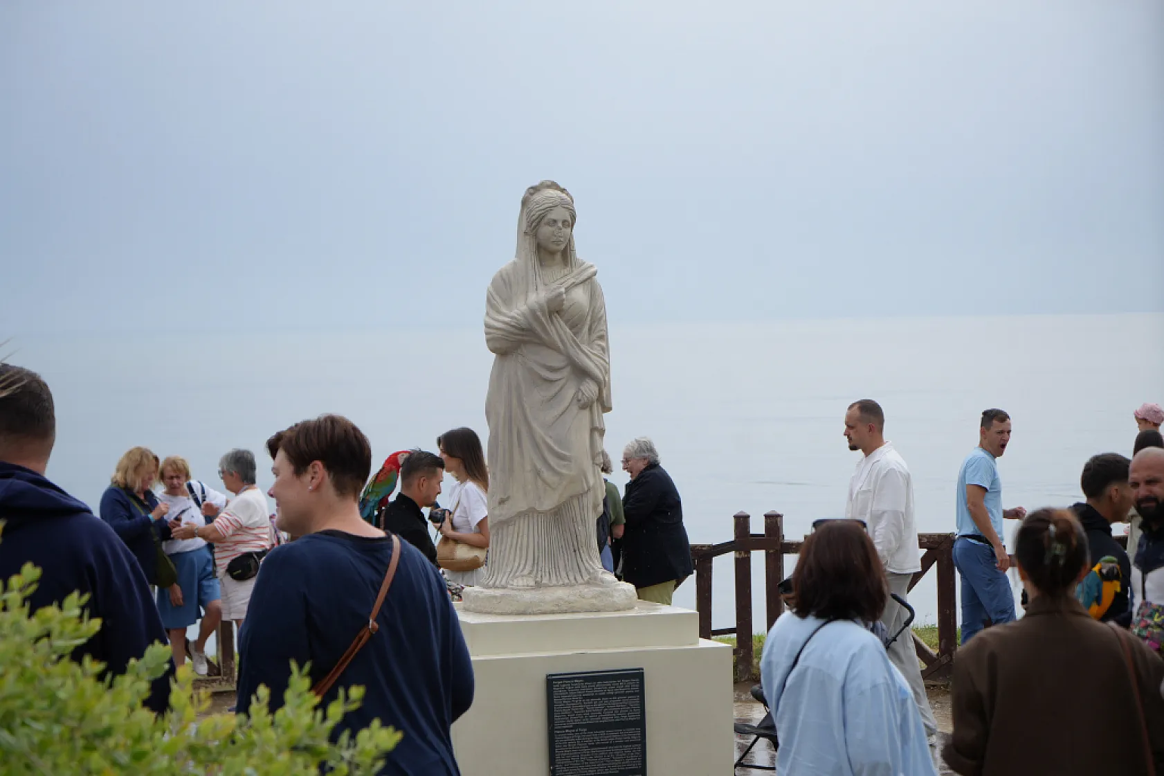 Antalya'da yağmur engel tanımadı: Turistler Aşağı Düden Şelalesi'ne akın etti