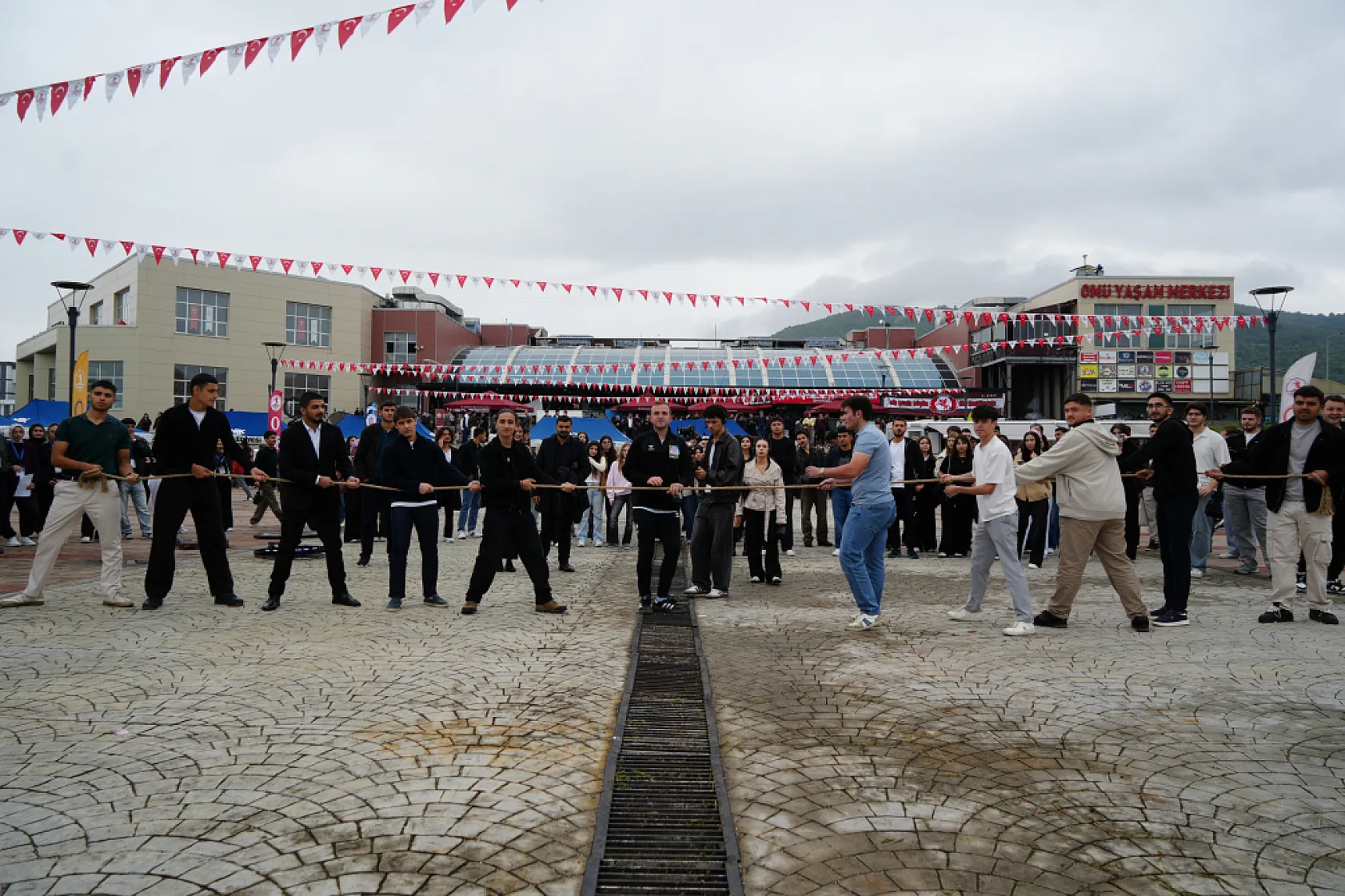 OMÜ'de kampüs heyecanı UyumFest'26 ile yaşandı